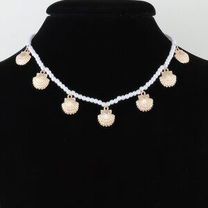 Clamshell Charm Pearl Necklace
